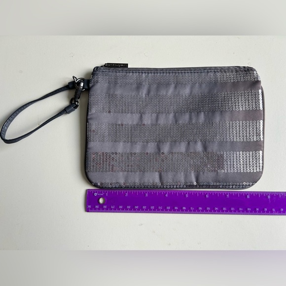 BATH AND BODY WORKS SPARKLE WRISTLET POUCH GUNMETAL GREY - Picture 5 of 5